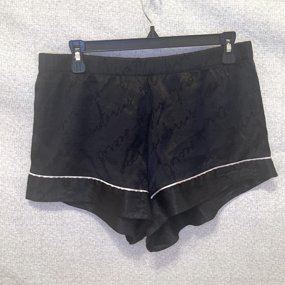Medium Victoria Secret Shorts!
